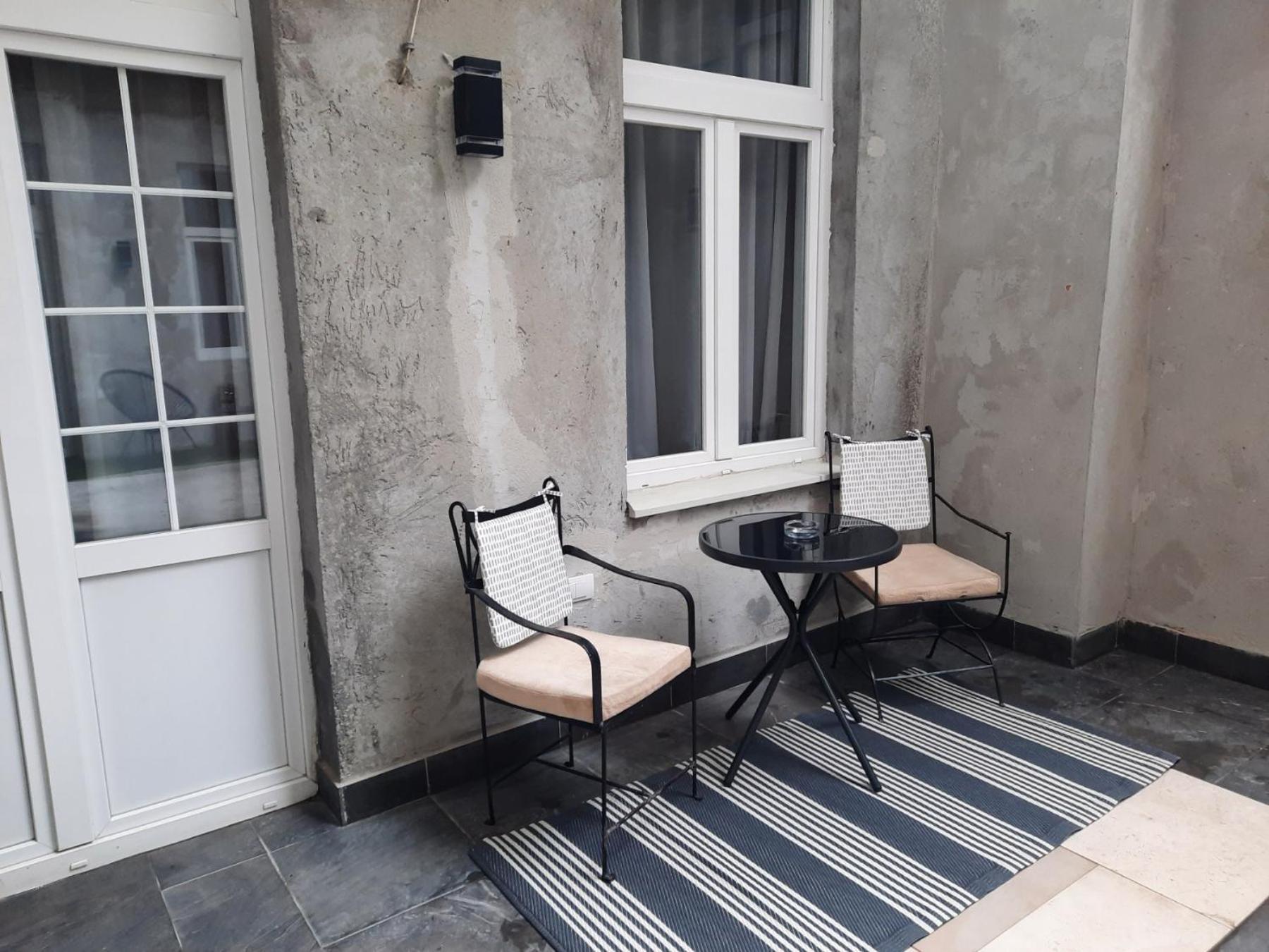 Authentic Belgrade Centre - Split Level Loft With Patio In Courtyard Apartment Екстериор снимка